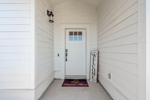 Emerald-Gem-Inn • Laguna Haven/Beach Home! photo 10