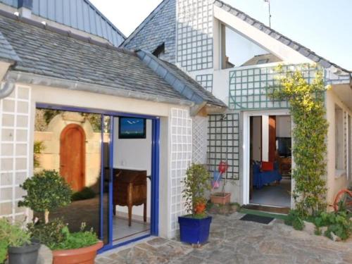 Maison à 100m de la mer avec WiFi, parking privé et jardin, au cœur de Trégastel - FR-1-368-210