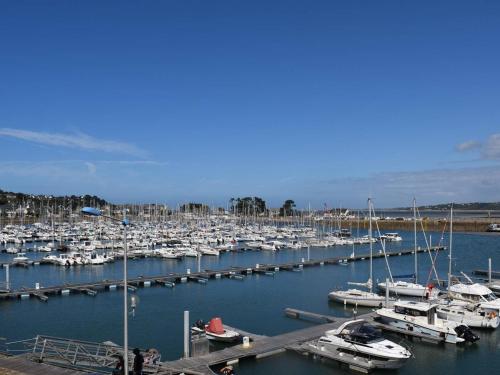 Bel appart 6 pers, WIFI, vue mer et port, Perros-Guirec - FR-1-368-326