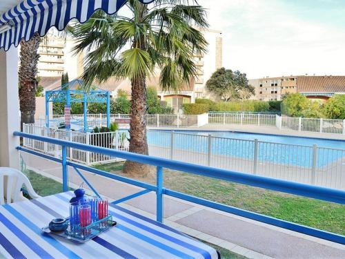 Appartement T2 cosy avec piscine, terrasse, parking sécurisé proche plage et commerces - Le Lavandou - FR-1-251-227