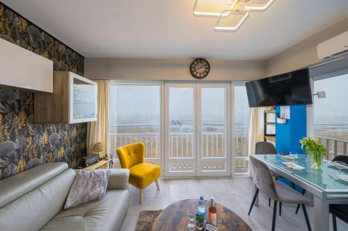 Amazing View On The Sea Apt Astor - Happy Rentals