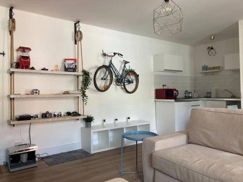 Kuchyňa alebo kuchynka v ubytovaní Appartement 1 chambre proximité Port de commerce et Gare SNCF