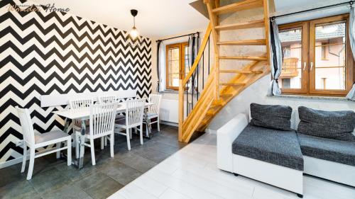 Χώρος καθιστικού στο Wonder Home - Apartamenty z balkonami Leśny Dom II - w cichej i zielonej części Karpacza