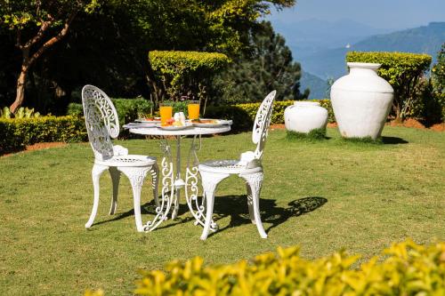 Un jardín fuera de Highgrove Estate By Ishq