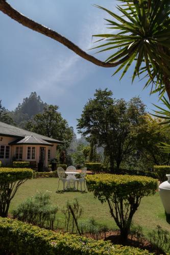 Un jardín fuera de Highgrove Estate By Ishq