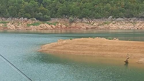 Φυσικό τοπίο κοντά σε αυτή η παραθεριστική κατοικία