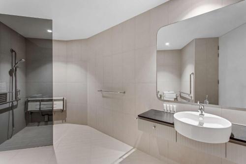 Adina Apartment Hotel Melbourne Southbank Image