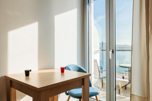 Georgia seaview apartment B2