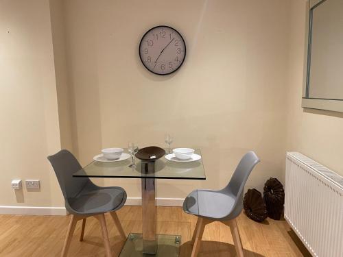 Ruang duduk di Tolbooth Apartments by Principal Apartments