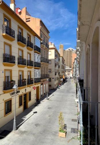 APARTAMENTO EN EL CENTRO, TRANQUILO Y LUMINOSO
