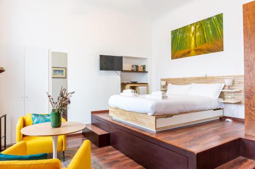 A bed or beds in a room at Easylife - Accogliente monolocale in zona Ripamonti