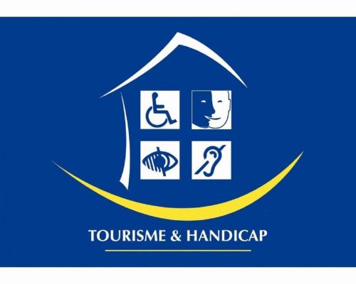 Sijil, anugerah, tanda atau dokumen lain yang dipamerkan di Logis Hôtel Restaurant Les 2 Rives - A75, en bordure de rivière