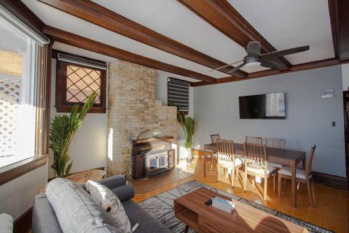 Classic & Charming 3 BDRM Duplex – Photos 3