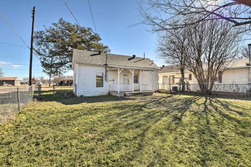 Pet-Friendly Electra Home with Yard! – Photos 3