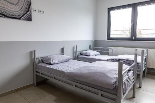 Boardinghouse Kayser Monteur-, Ferienwohnung in Hanau bei Frankfurt am Main und Aschaffenburg, KOSTENFREIE PARKPLÄTZE!