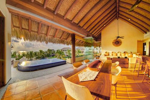 Gambar di galeri bagi Residences at Las Palmas di Zihuatanejo