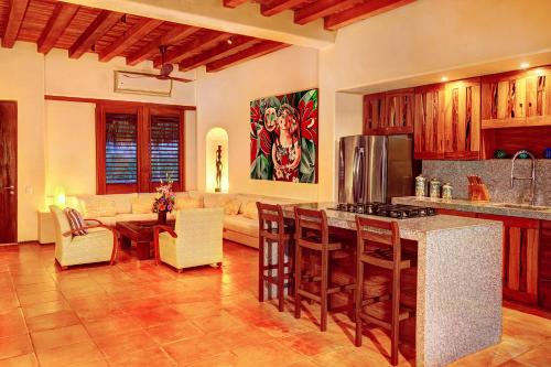 Gambar di galeri bagi Residences at Las Palmas di Zihuatanejo