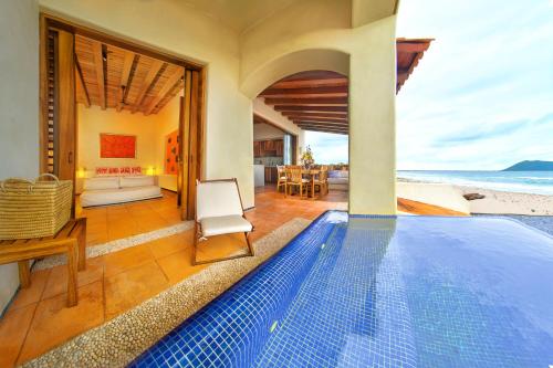Gambar di galeri bagi Residences at Las Palmas di Zihuatanejo