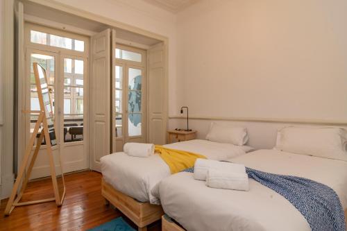 Spacious Apartments in Anjos by LovelyStay