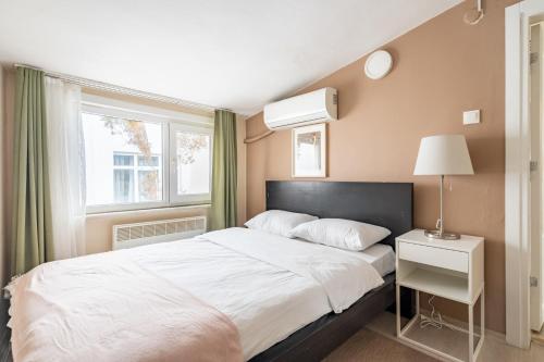 Charming and Central Flat near Macka Park