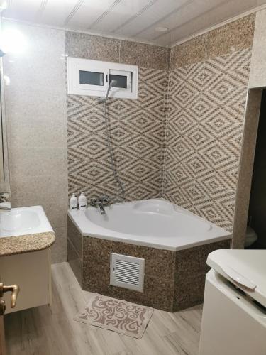 Photo de la galerie de l'établissement Appartement F4 de Luxe, à Constantine