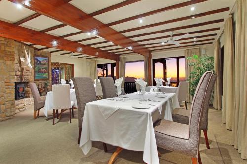 Ruang duduk di Lalapanzi Lodge