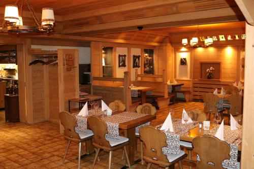 Restaurace v ubytování Hotel & Restaurant Diana