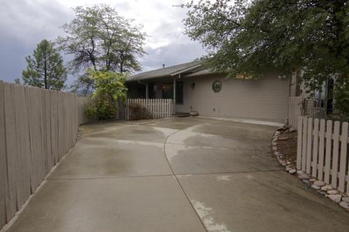 Foothill Retreat