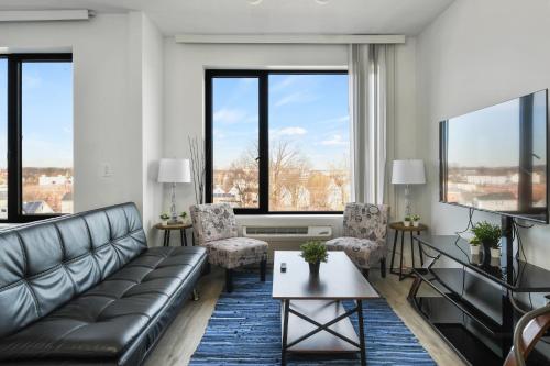 Posezení v ubytování Luxury Apartments - Newark Int Airport - Evonify Stays