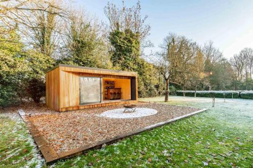 Un jardín fuera de Host & Stay - Bressingham Lodge