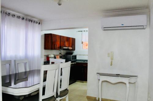 Una cocina o cocineta en Apartamento Los Rieles