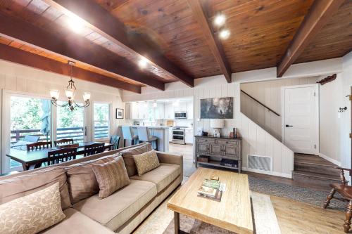 Arrowhead Woods Cabin – Photos 3