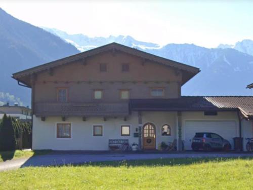 Holiday home to relax in Ramsau with garden and barbecue