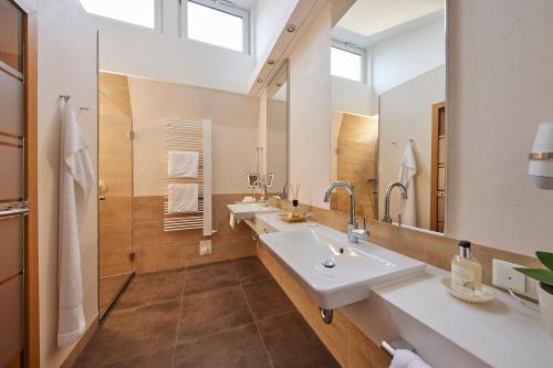 Koupelna v ubytování Hotel Deimann
