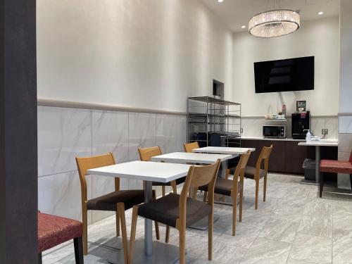 Kuchyň nebo kuchyňský kout v ubytování Ueno Urban Hotel Annex
