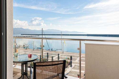 Georgia seaview apartment B1