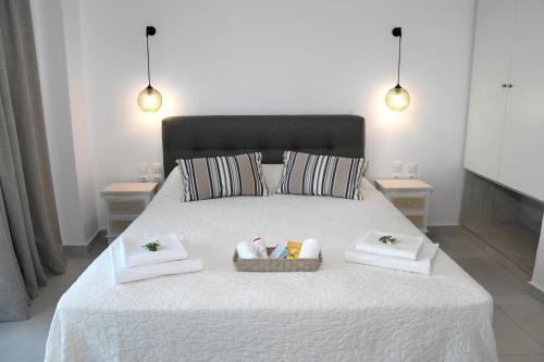 Gallery image of Karinta Bay Apartments in Chios