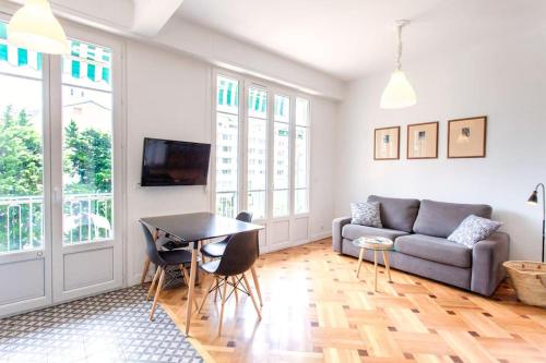 #7 Staywizus - What else Your own quiet terrace in Nice center 10min to Beach