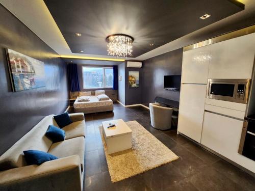 Joy Station Cozy Studio