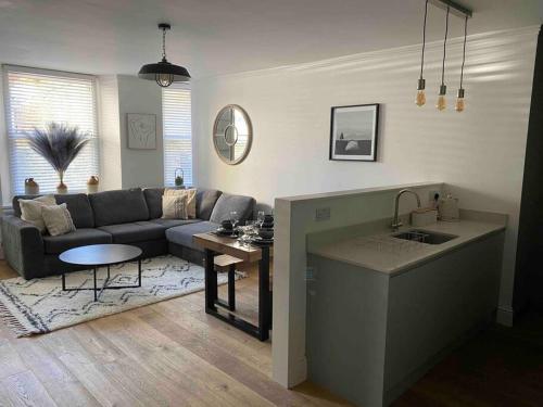 Χώρος καθιστικού στο Charming Apartment BARBICAN/HOE PARKING,Courtyard!