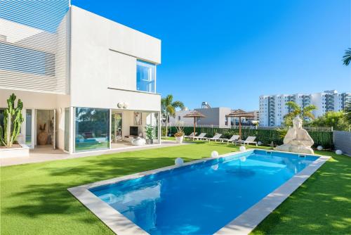 VILLA OASIS Buddha Garden by Sunkeyrents