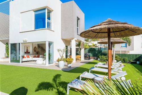 VILLA OASIS Buddha Garden by Sunkeyrents