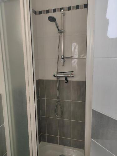 Ένα μπάνιο στο chambre avec SDB privative en pleine campagne