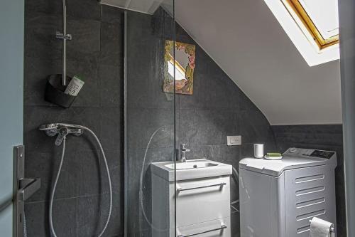Kúpeľňa v ubytovaní Maison de ville avec jardin Etretat