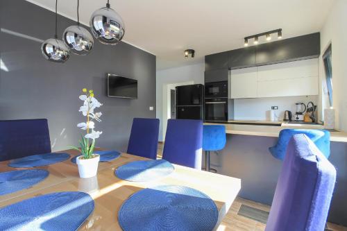 Modern villa Maeni with private pool in Pula