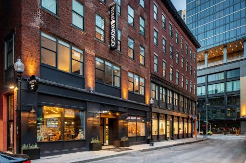 Hotel Indigo Boston Garden, an IHG Hotel Image