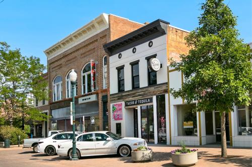 915 Twenty-Third St Lower – Photos 4