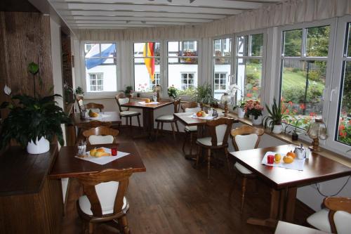 Gallery image of Gasthof-Pension Hunaustuben in Schmallenberg