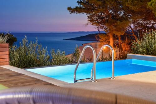 4 bedrooms villa Hvar located 100m from the sea and 1,5 km from Hvar old town