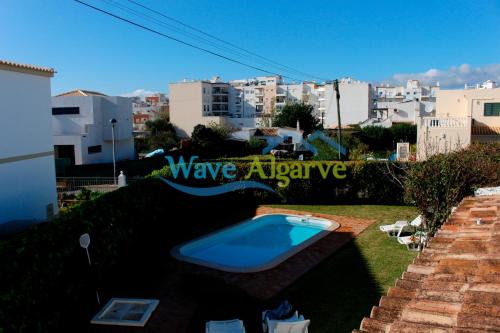 Výhled na bazén z ubytování Casa da Hera in Tavira by Wave Algarve nebo okolí